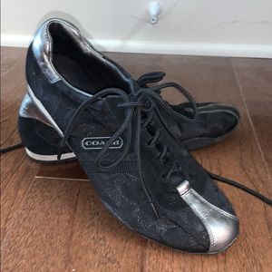 8.5 BLACK AND SLIVER COACH SHOES